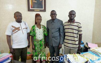 Le Maire de la Commune de Savalou , Mr HOUINDO a reçu dans son Cabinet la Délégation de Africa Solidarity-ONG.