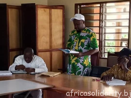 Séance de travail avec Mme  la Secretaire Exécutive de la  commune d Aplahoué-3